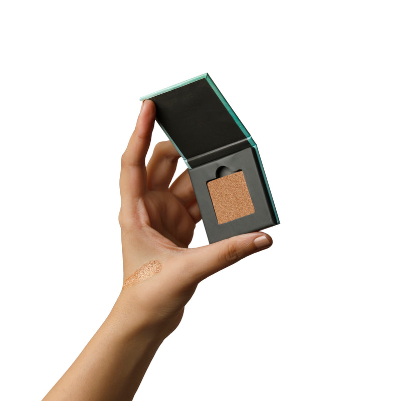 Metallic Bronze Sun-Kiss 204 - Eyeshadow, NO TALC | INTENSE COLOR | WITH SOOTHING PLANT OILS | ULTRA-SMOOTH